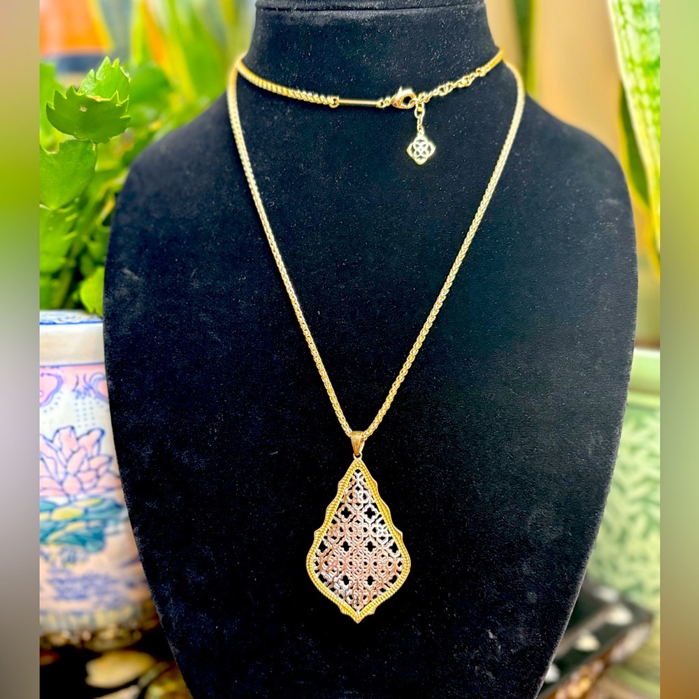Kendra Scott Aiden necklace